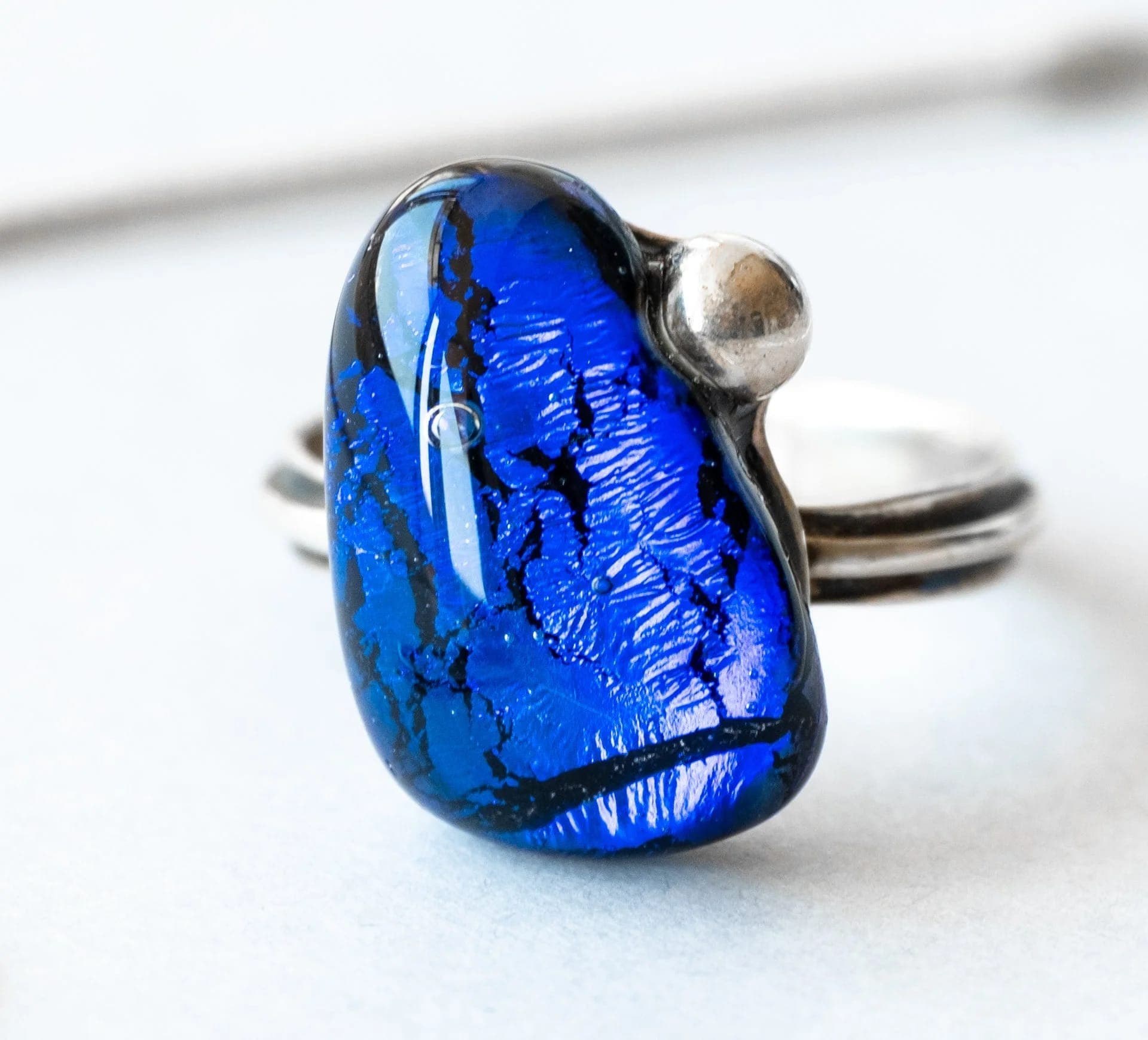 Бижу „ME BLUE“ (детайл)